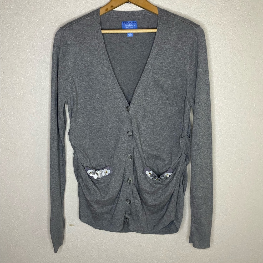 Simply Vera Wang gray scrunched sides cardigan with pockets and flower details